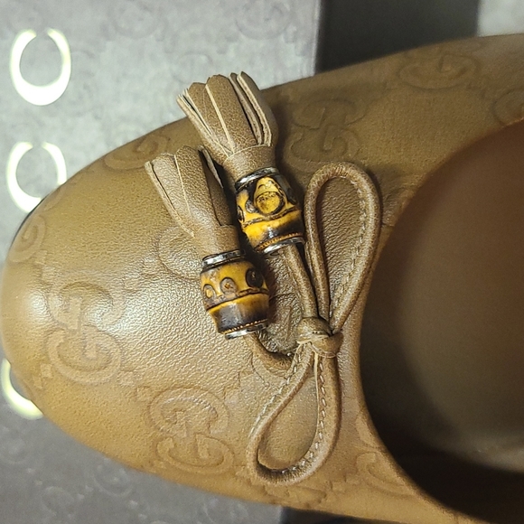 Gucci Guccisima Soft Light Camel Flats - Picture 4 of 11